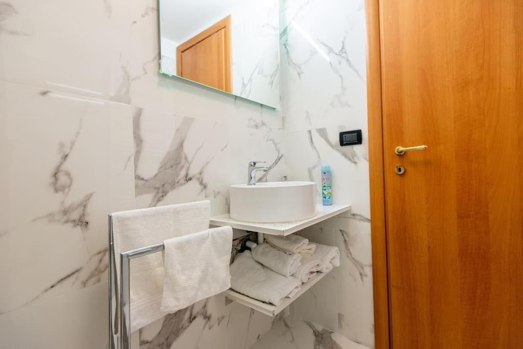 Appartamento Confortevole เจนัว ภายนอก รูปภาพ